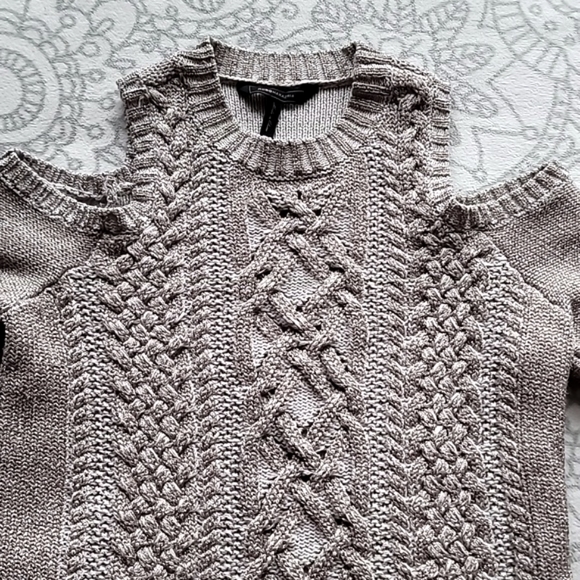 BCBG MAXAZRIA Arlene Metallic Wool Blend Cold Shoulder Sweater XS - Picture 5 of 16